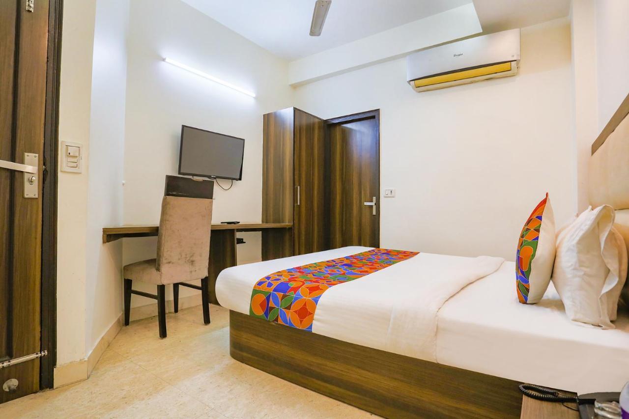 Fabhotel Jpm The Grand Bella - Nr Nehru Place Market 뉴델리 외부 사진