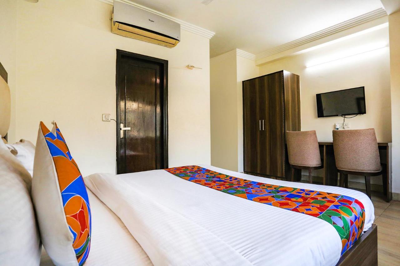 Fabhotel Jpm The Grand Bella - Nr Nehru Place Market 뉴델리 외부 사진
