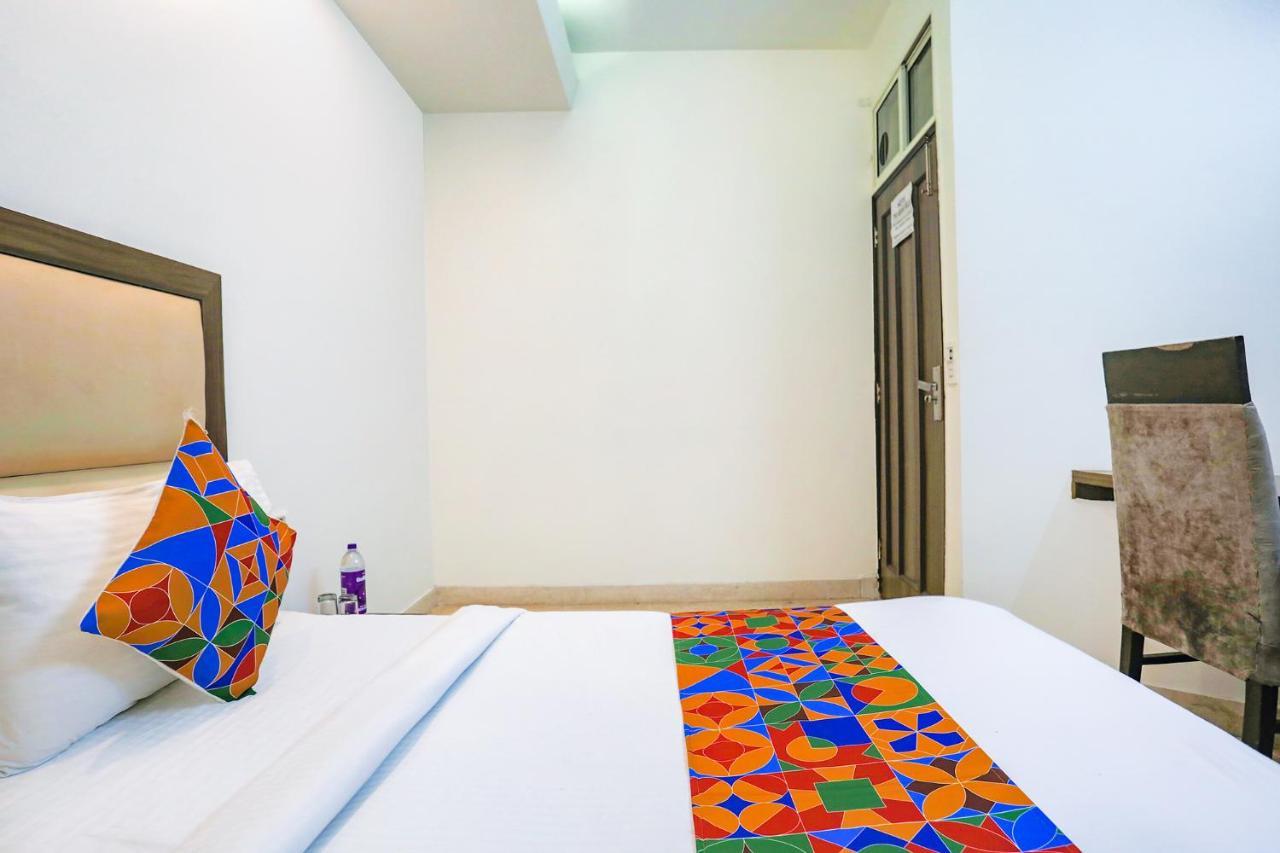 Fabhotel Jpm The Grand Bella - Nr Nehru Place Market 뉴델리 외부 사진