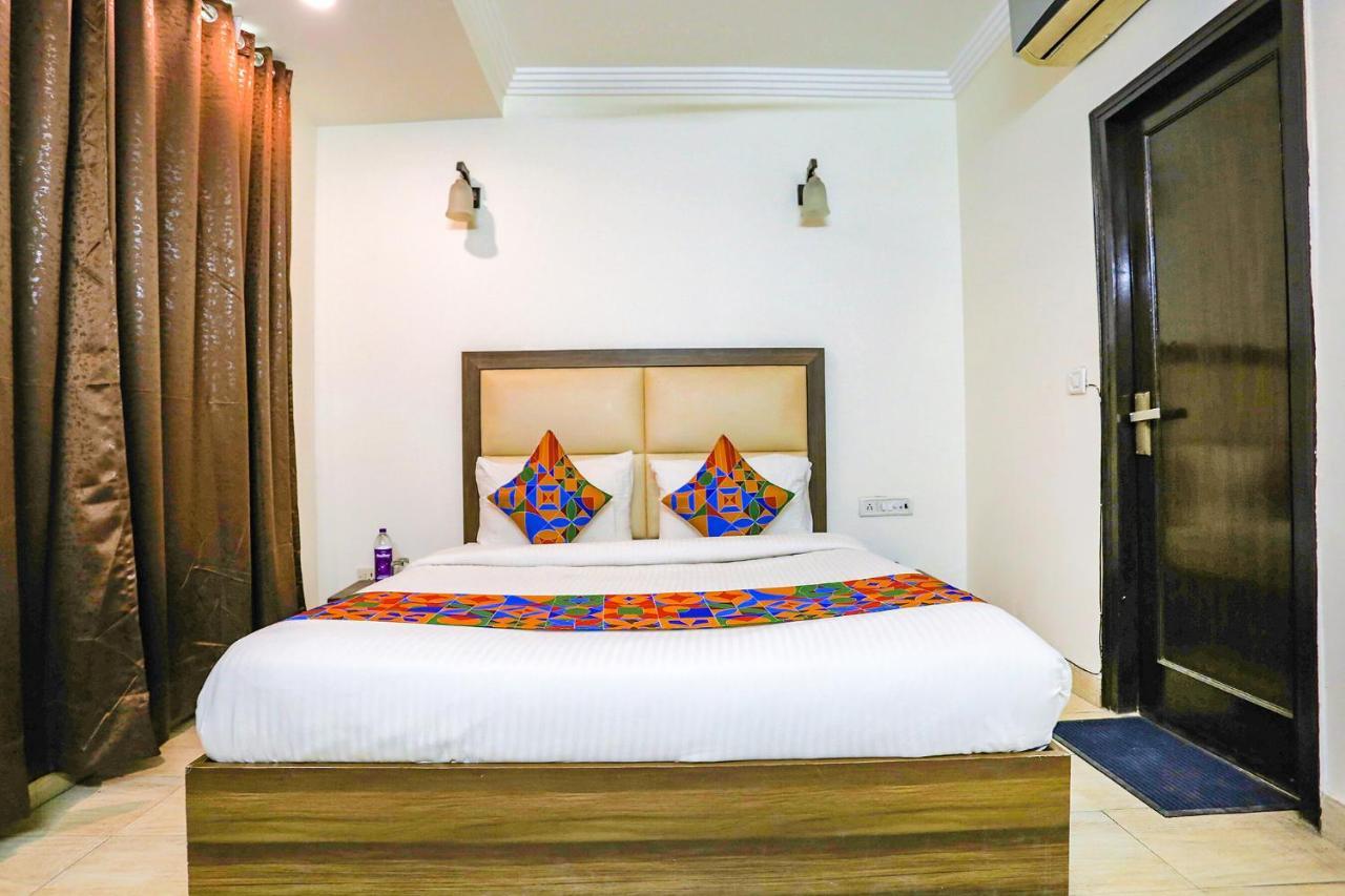Fabhotel Jpm The Grand Bella - Nr Nehru Place Market 뉴델리 외부 사진